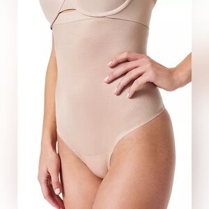 Spanx Women's Thinstincts 2.0 High-Waisted Shaping Thong Underwear Small NWT